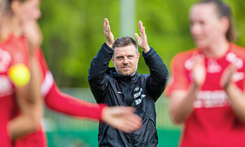 Alexander Straus wird neuer Cheftrainer der FC Bayern Frauen