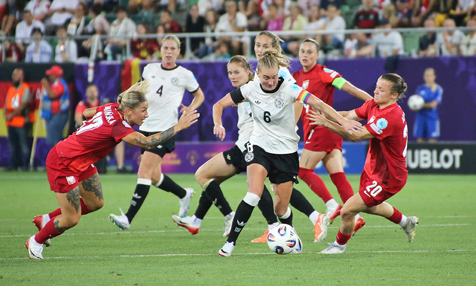 Deutschland startet erfolgreich in die Frauen-EM Deutschland startet erfolgreich in die Frauen-EM