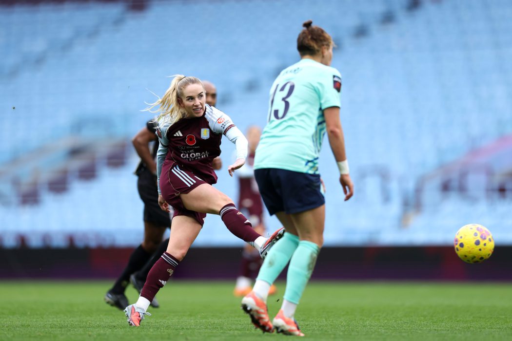 Missy Bo Kearns von Aston Villa erwartet Kind
